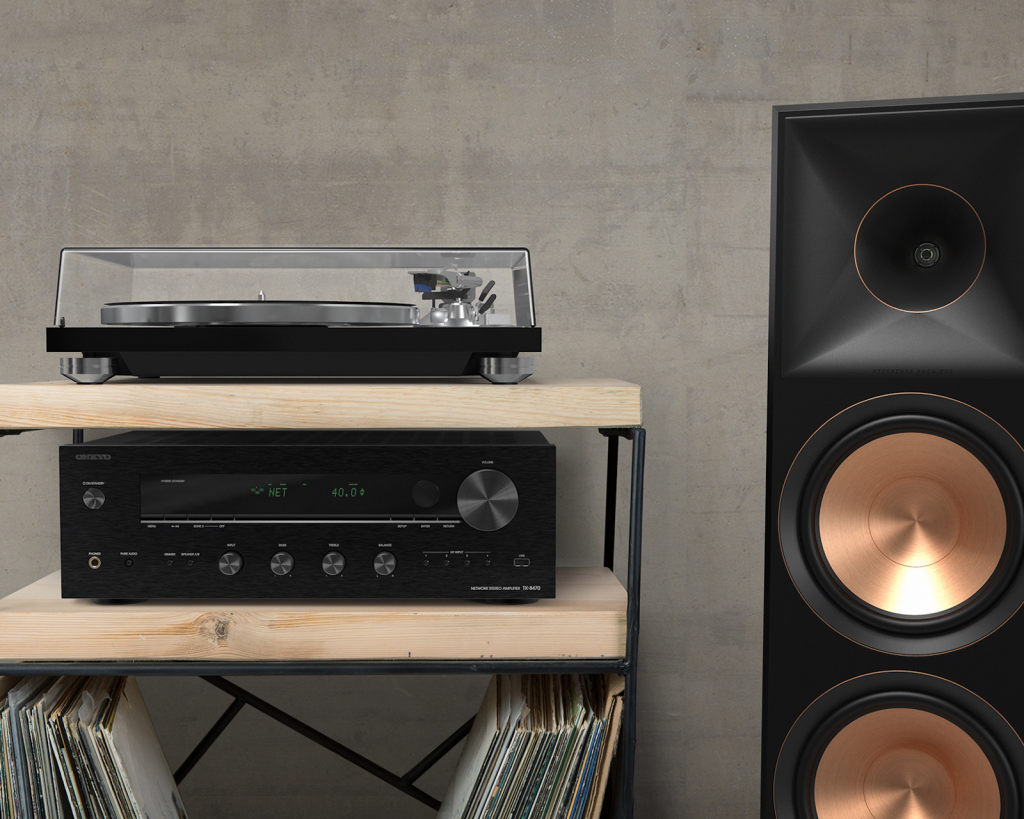 Onkyo-Black-TX-8470-MMM-on-Rack-and-RP-8000F-Beside_2000x1333_2024-05-02-152836_ujmn.png