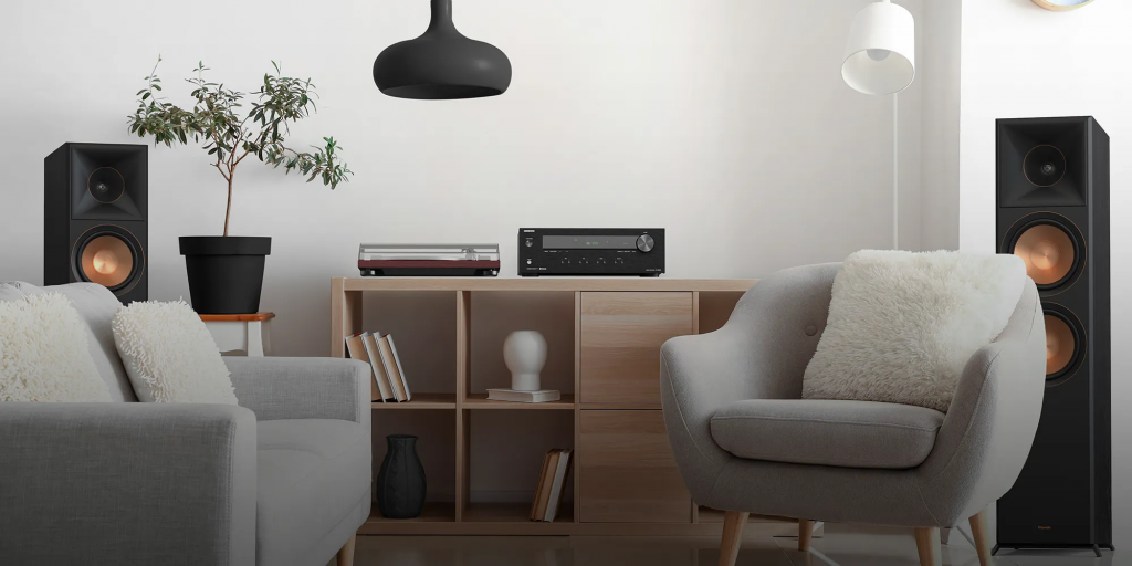 Onkyo-Stereo-Receiver-Hero-Image-with-TX-8220-overlay_2000x1000.png