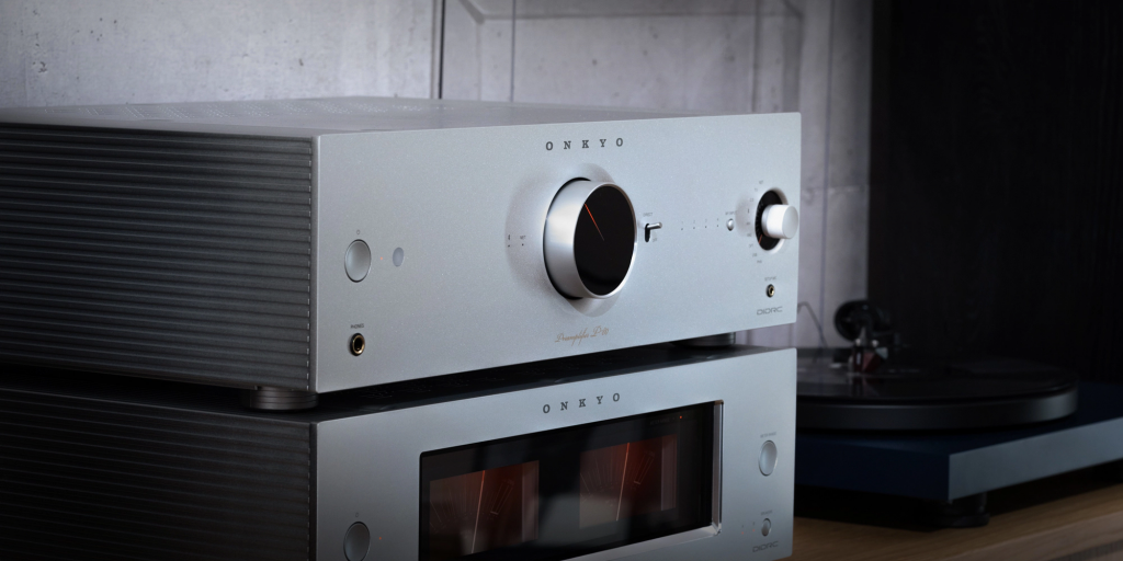 Onkyo-Icon-P-80-at-an-angle-in-stack-beside-turntable-setup_2000x1000.png Onkyo-Icon-P-80-at-an-angle-in-stack-beside-turntable-setup_2000x1000.png